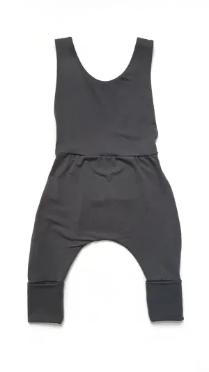 Kid's Stuff [Trucs d'enfants] Grow With Me Overalls
